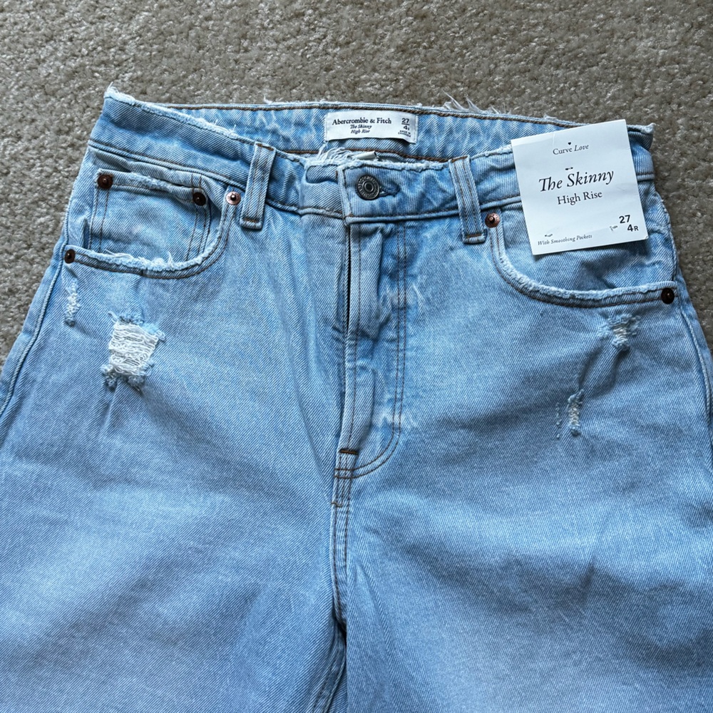 NWT Abercrombie & Fitch Curve Love The Skinny High Rise jeans